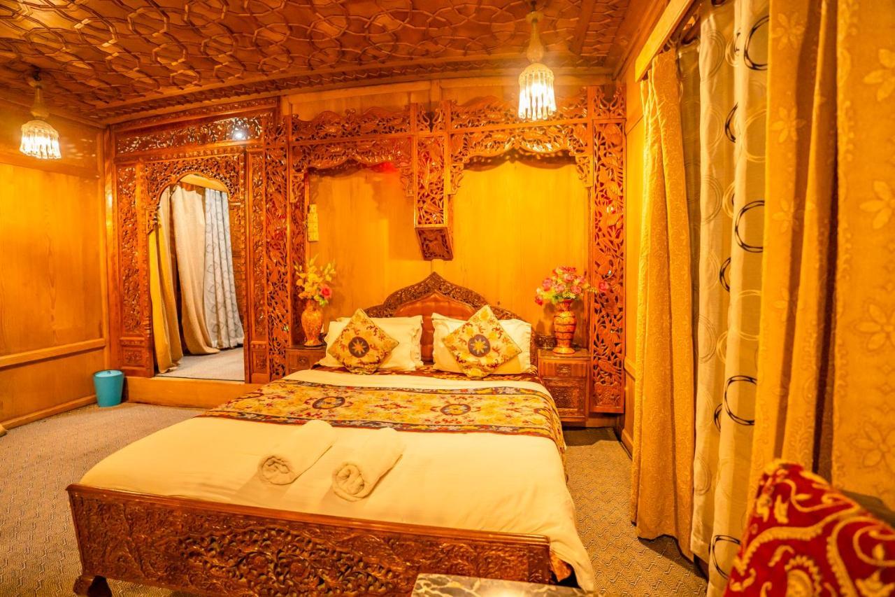 New Bombay Heritage Group Of House Boat Srinagar  Bagian luar foto